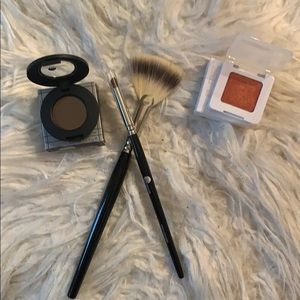 Glo Brushes and Eyeshadows